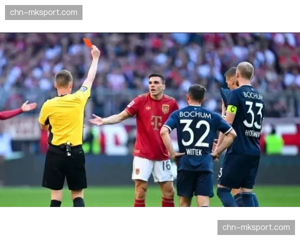 穆西亚拉助攻格雷罗扳平比分，成拜仁逆转关键先生